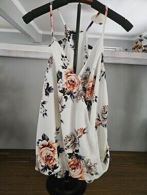 Women's Floral Blouse Size Large.